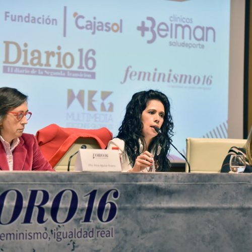 Cristina del Valle junto a Rosa Aguilar y Isabel Mayo